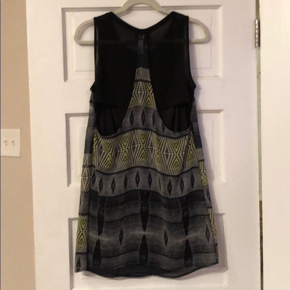 Patterned Dress - Picture 3 of 3
